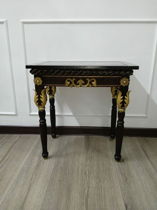 Продам столики ,ручной работы.