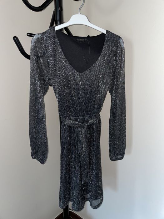 Къса вечерна рокля