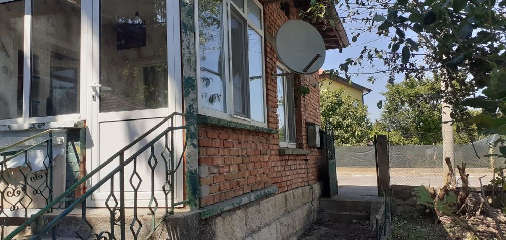 Продава се Къща в с. Батишница, Област Русе - 100 кв.м за 280 €/кв.м - Снимка #4