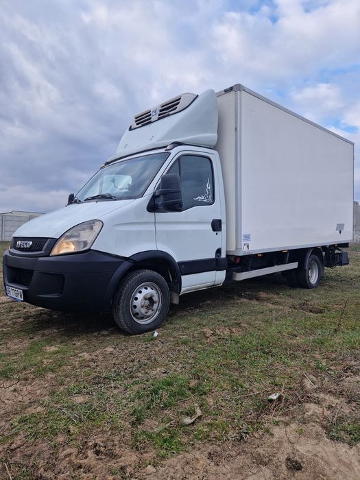 Inchiriere dube cu sau fără șofer!