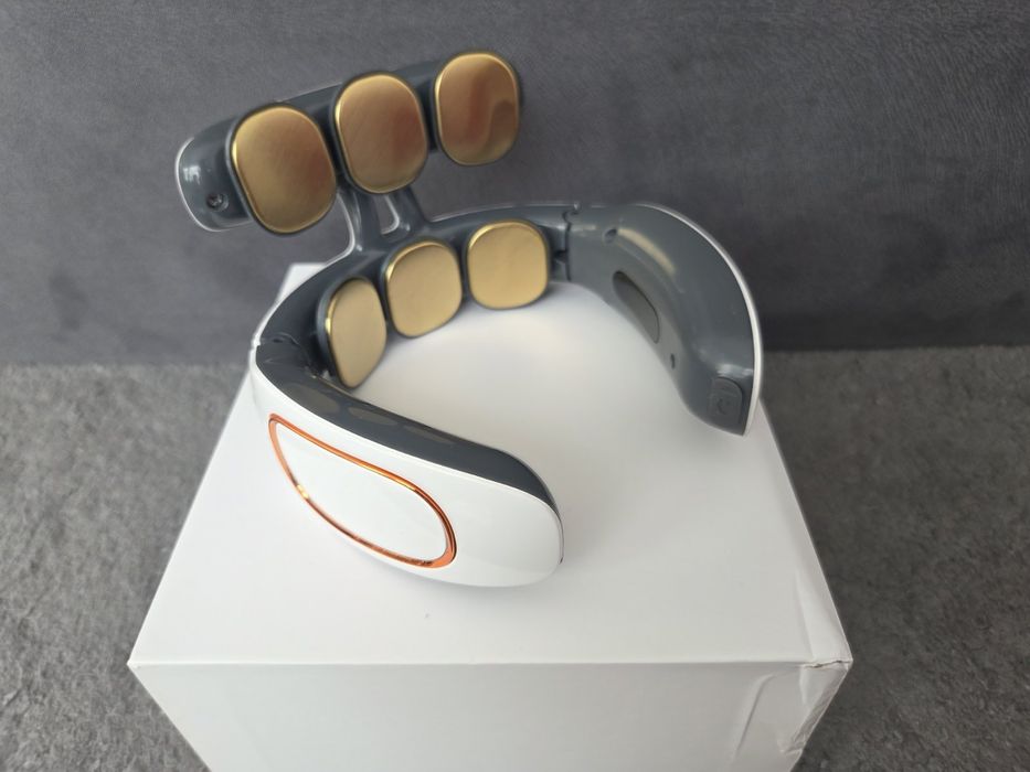 Интелигентен цервикален масажор с пластини