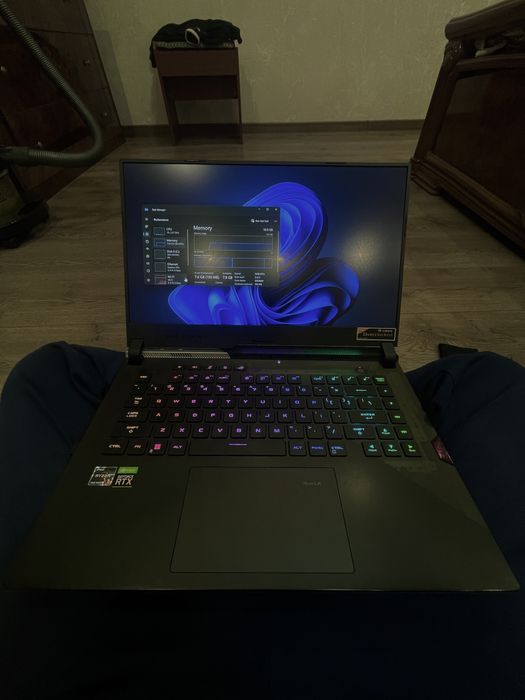ROG Strix Scar 15 (2021)-ryzen9 5900HX+RTX 3080+1 tb+16 gb operativeka