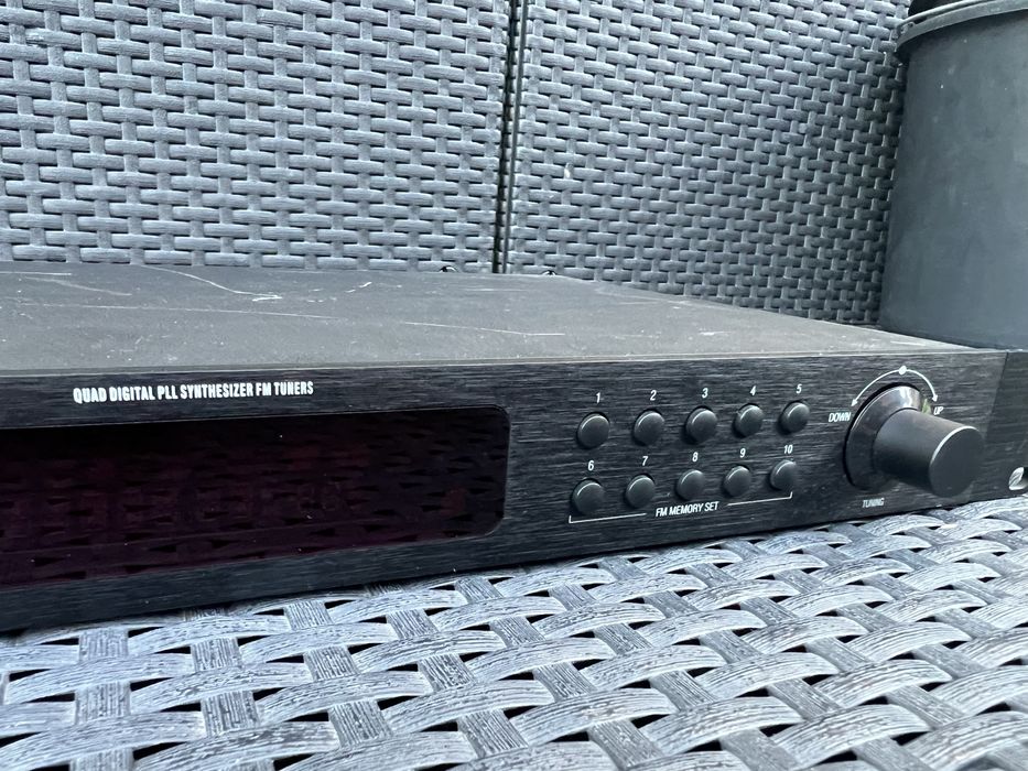 Apart PR4000R Professional Quad Stereo FM Tuner