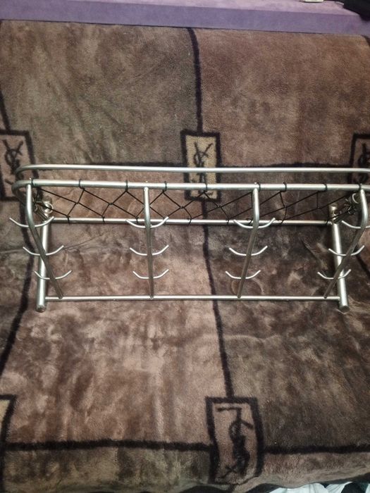 Продам вешалку в прихожую