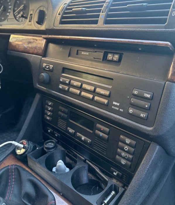 BMW e39 523i -1000€