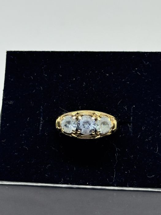 златен дамски пръстен 4.12гр 14к 585