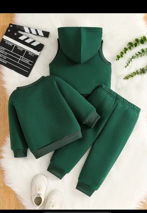 Новый детский костюм тройка