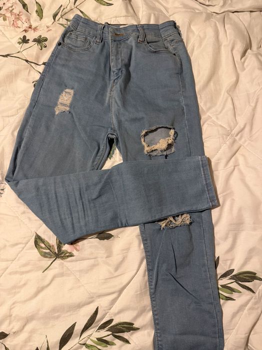 Дамски дънки с висока талия