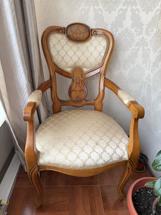 Продам стол со стульями