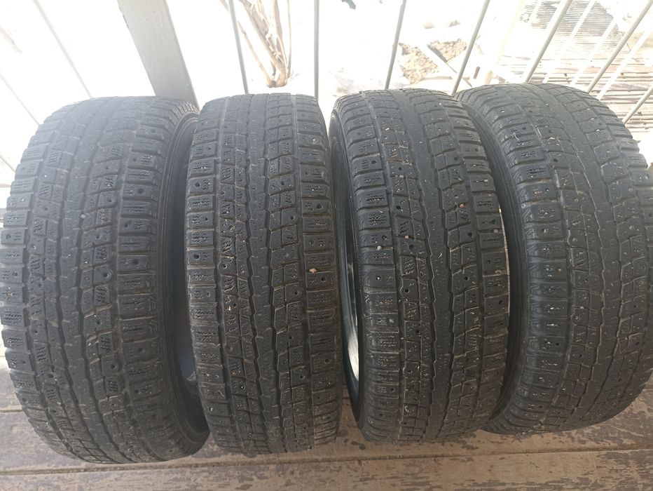 Продам зимние шины.