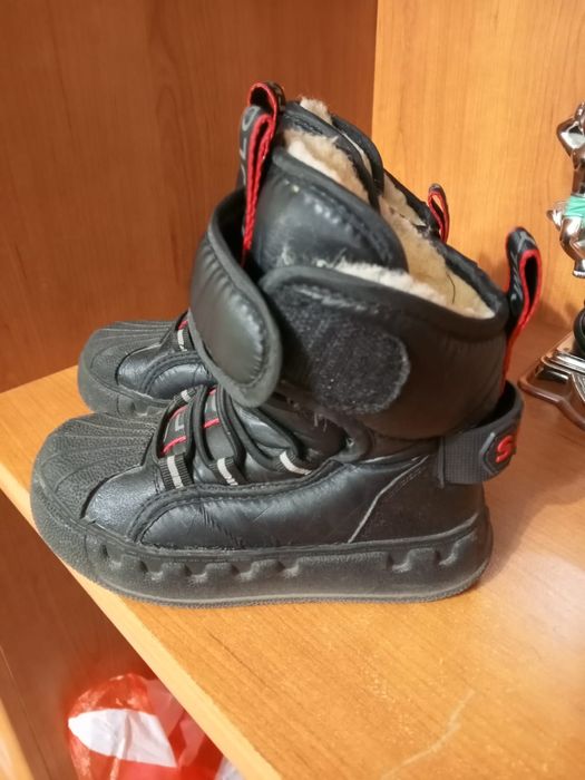 Обувь б.у в отличном состоянии 25-26 размер