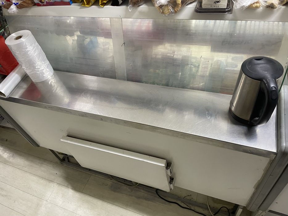 Продам холодильник витриный