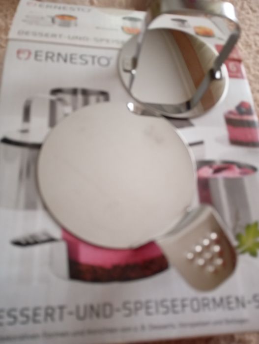 Set inox nou 4 forme cu presă si paletă pt prăjituri sau aperitive