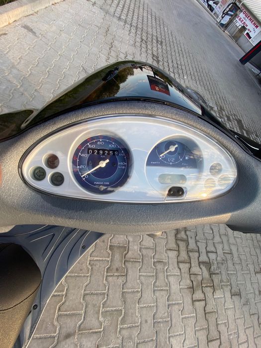 Скутер Piaggio Fly 125
