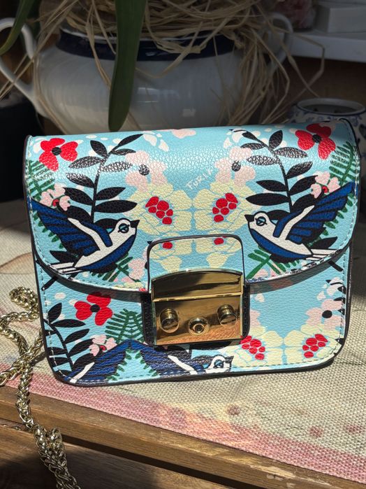 Малка чантичка с портмоне