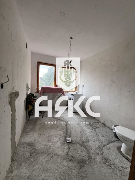 Продава се Къща в Перник, Байкушева махала - 281 кв.м за 997 €/кв.м - Снимка #11