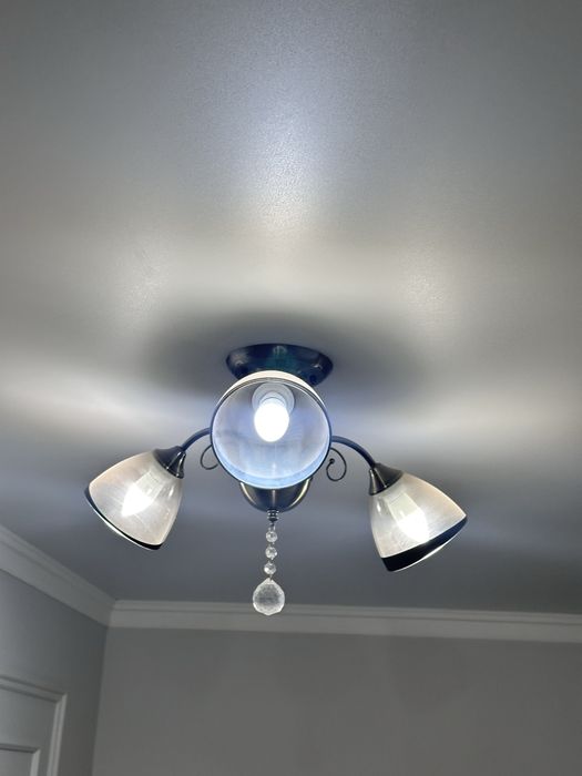 Люстра срочно 2шт