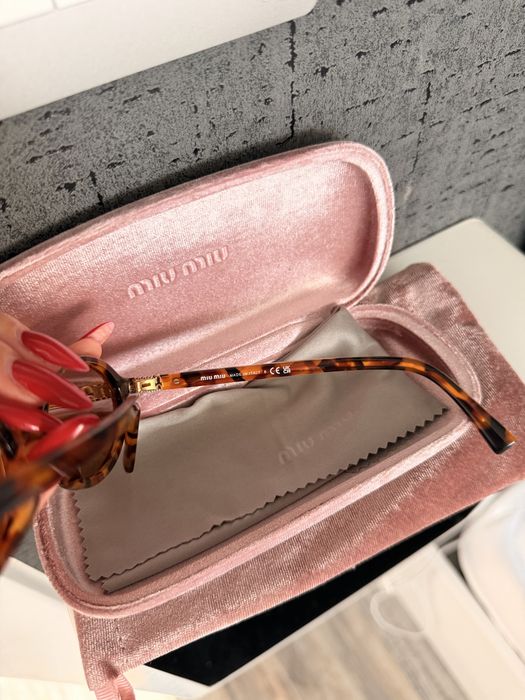 Miu miu слънчеви очила