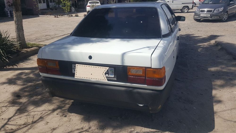 Audi 100c3 srochno sotiladi