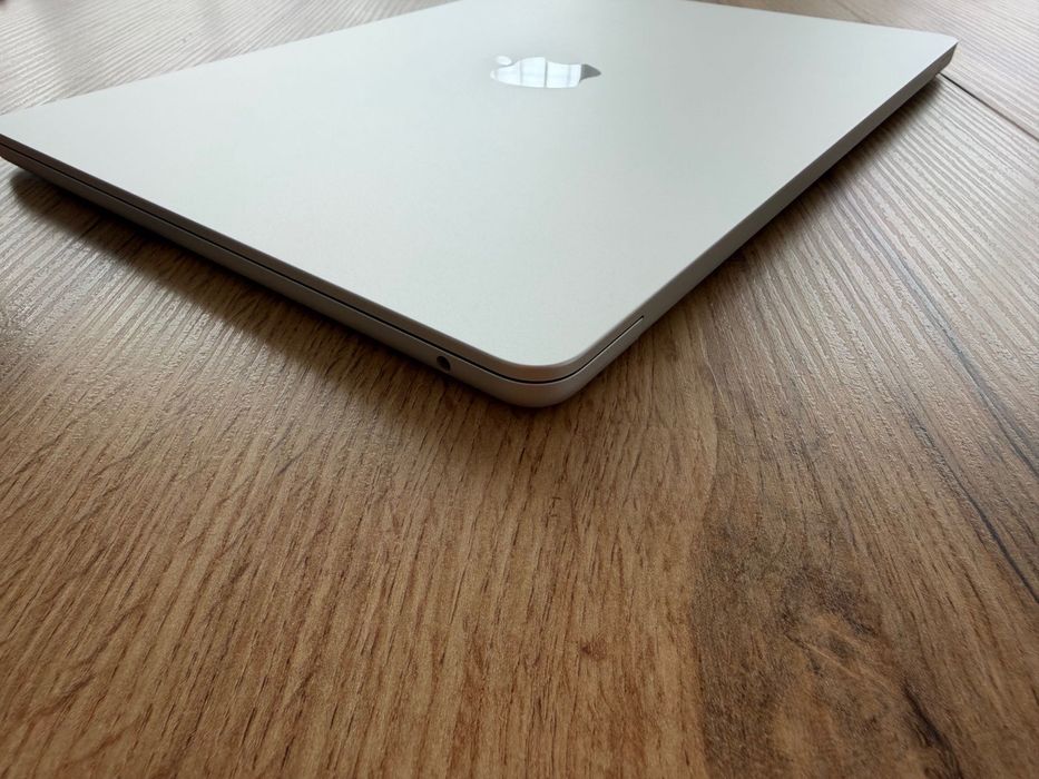 MacBook Air 13" M3 Chip 8-CPU, 10-GPU, 24GB RAM, 1TB SSD