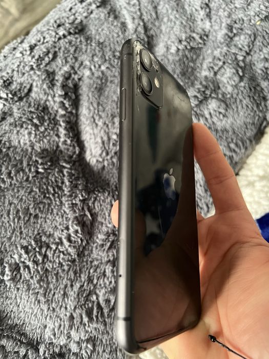 TeIefon phone 11 Negru pentru piese / reparat .