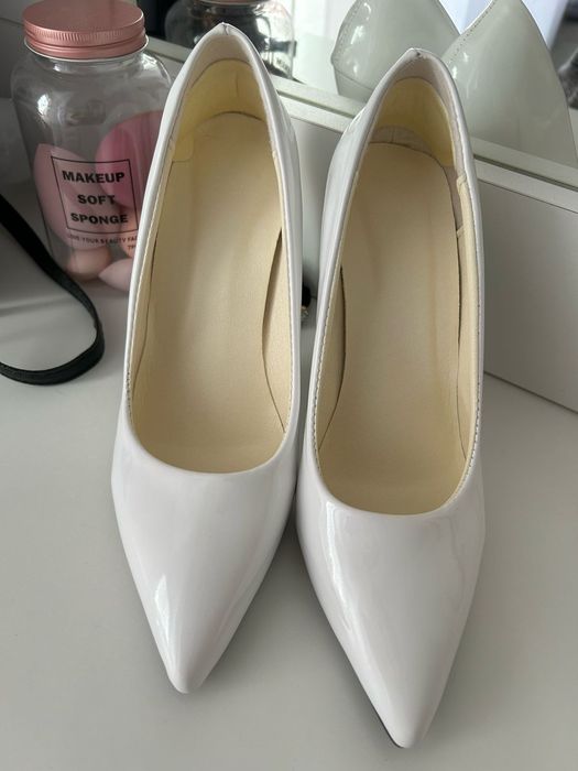 Продам новые туфли