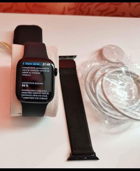 Smartwatch apple seria 7 99. %baterie impecabil