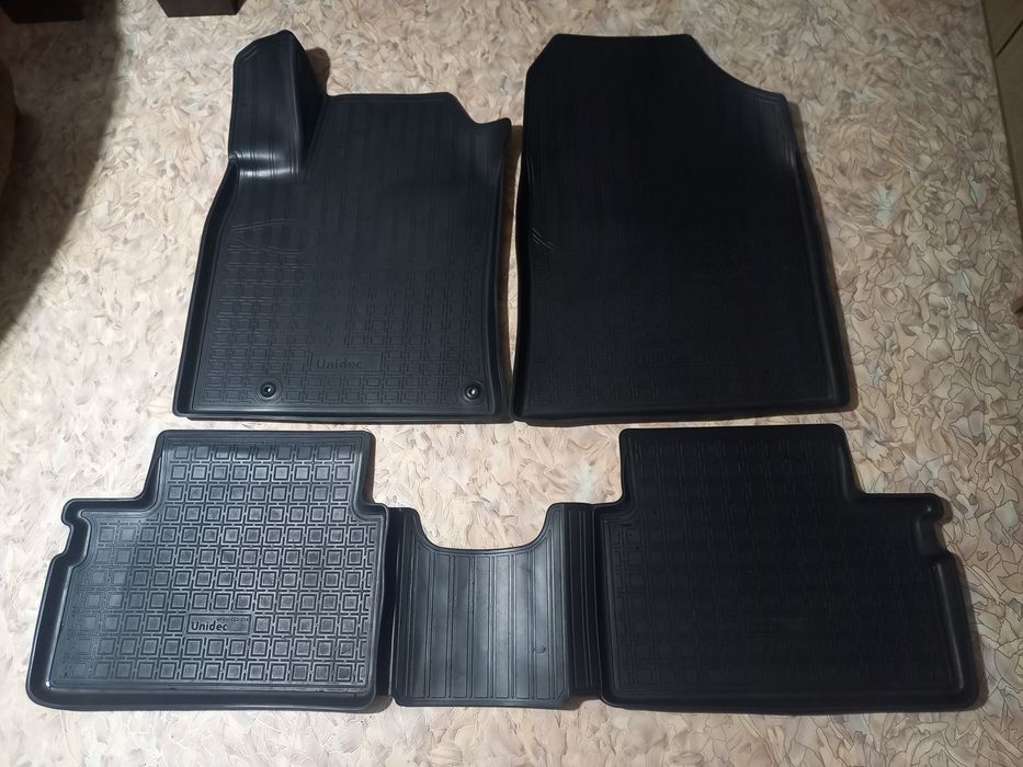 Продам полики коврики в салон на Кия Сид Kia Ceed с 2018 по 2025 год