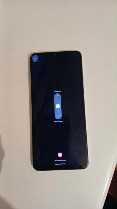 Телефон Realme синий цвет