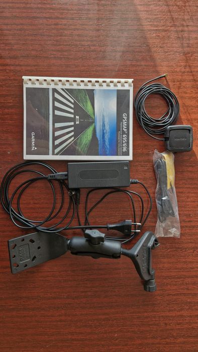 Авиационный навигатор Garmin 695