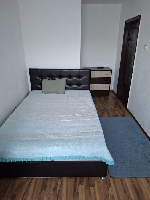 Inchiriez apartament 2 camere mobilat si utilat.