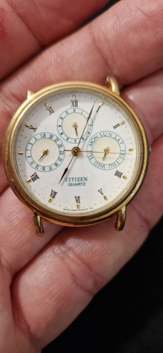 Vand 2 ceasuri Citizen.