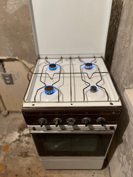 Газ плита все работает