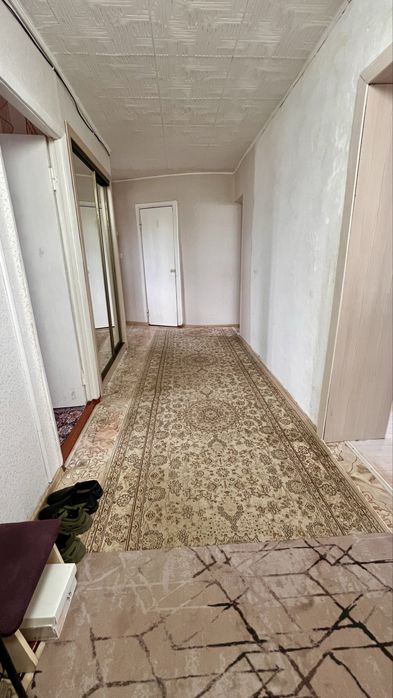Продам 4х комнатную квартиру