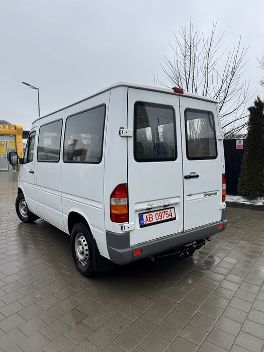 Mercedes sprinter 208