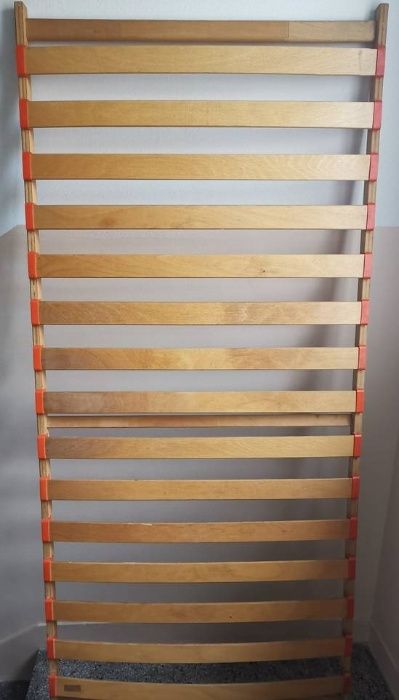 Разтегателен Диван 2-ка с механизъм;Подматрачна рамка,Закачалка