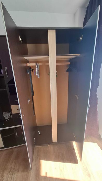Mobila living+ birou cu scaun ergonomic. CLUJ NAPOCA