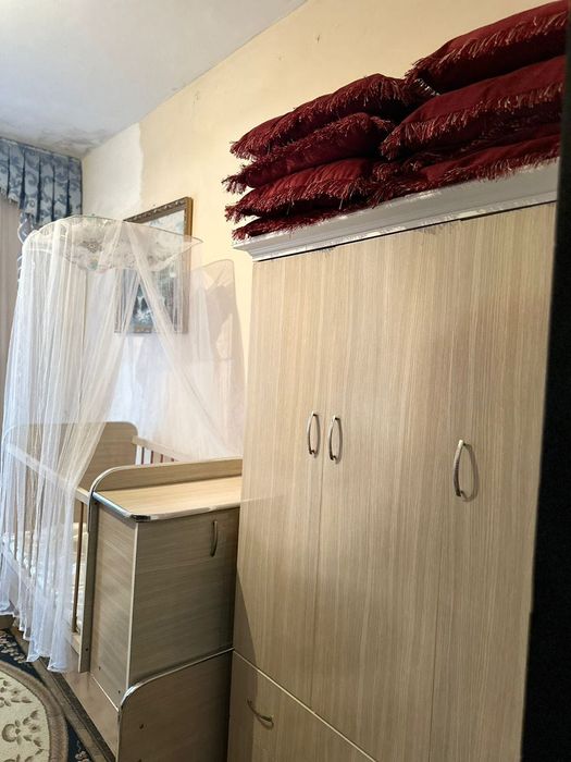 Детский кровать и шкаф