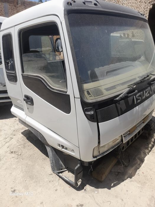 Isuzu kabina snj