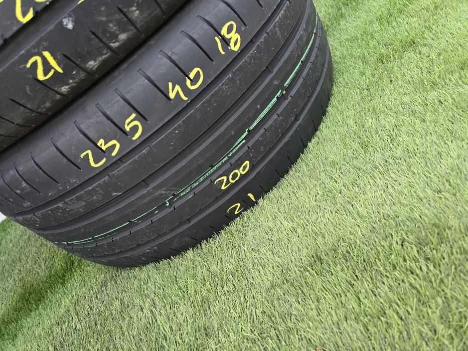 235 40 18 goodyear