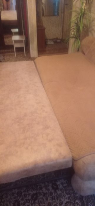 Диван,( Беларусь) б/ у ,в хорошем состоянии