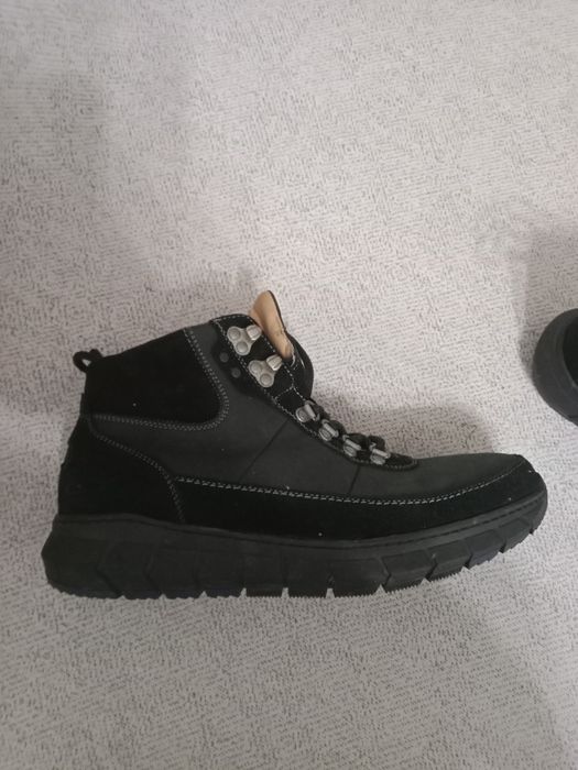 Кроссовки зимние