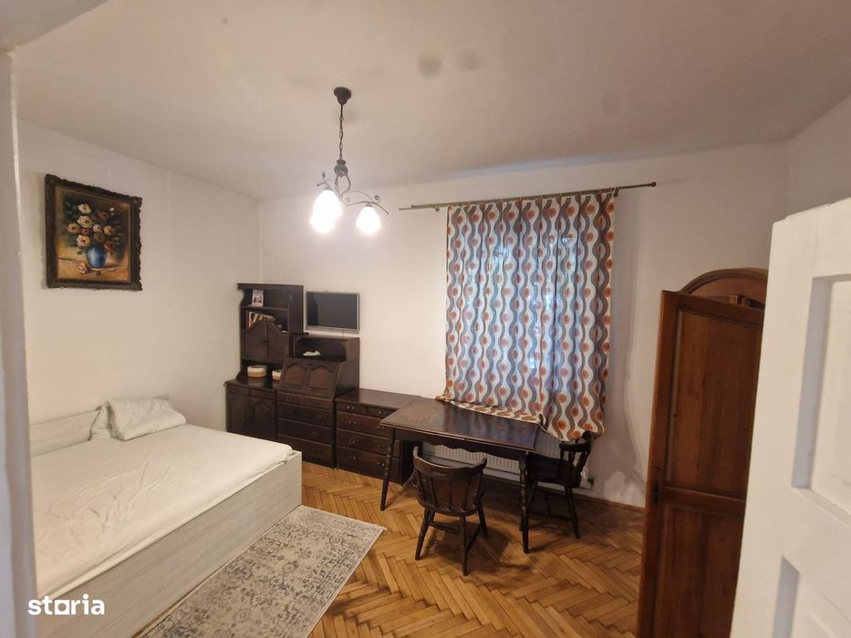 Garsoniera etaj 1