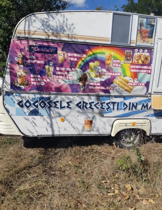 Vând rulota echipată complet