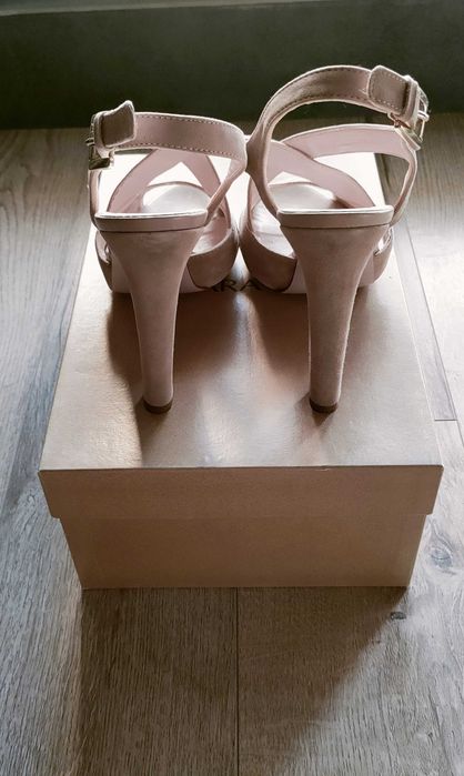 Sandale elegante din piele (mărimea 38)