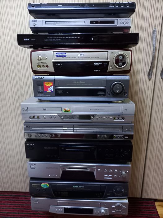 Разные видио Магнитгфоны и DVD