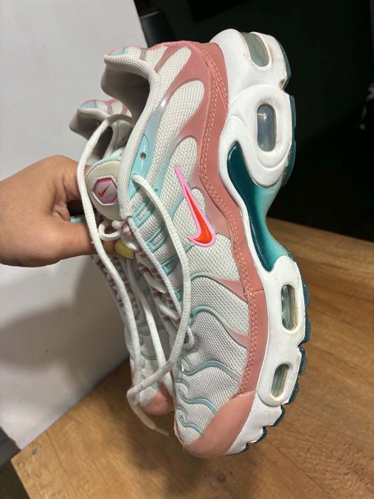 Оригинални Nike TN с нормални следи от употреба