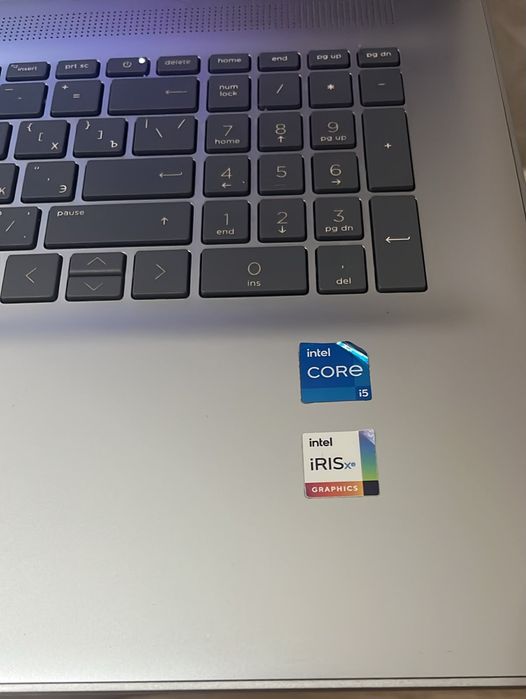 HP Laptop 17-cn2xxx