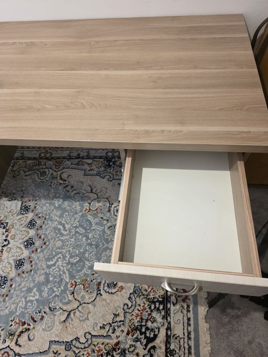 Продам писменный стол есть доставка