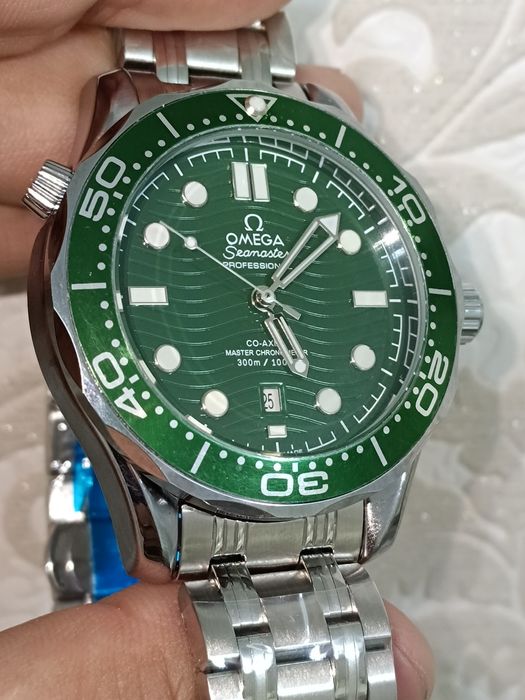 Срочно продам новый мужской часы omega AAA